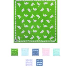 BNWT Beach Sheet - Turtles Kelly green 72”x72”